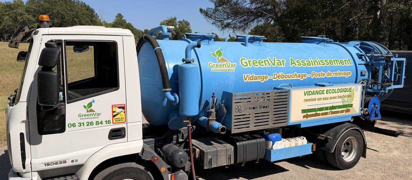 Le camion déshydrateur de boues de Green Var Assainissement